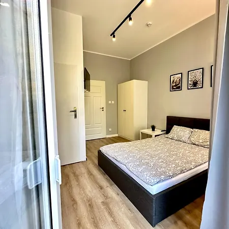 By The Pier Iii Z Balkonem * Sopot