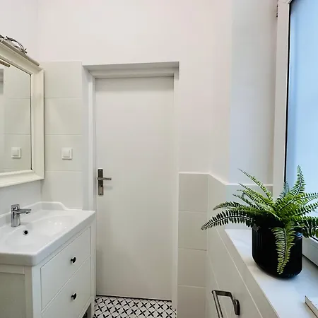 Appartement By The Pier Iii Z Balkonem